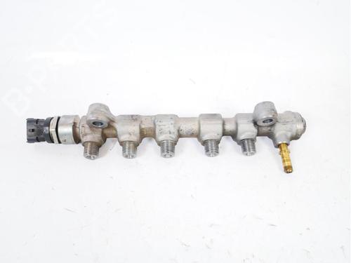 Used Injection rail NISSAN INTERSTAR Van (X70) dCi 115 (115 hp) 15148598
