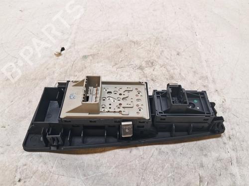 Left front window switch FIAT GRANDE PUNTO (199_) 1.3 D Multijet | BP36353087I27 - Image 3