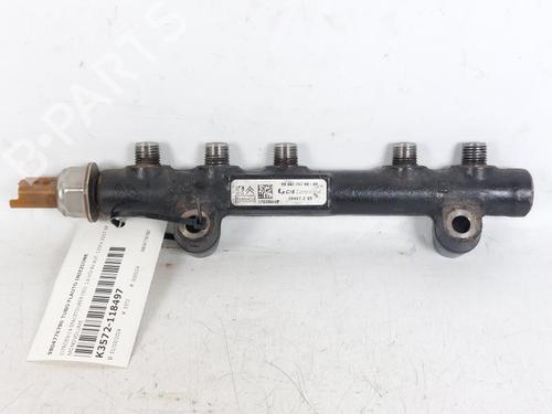 Used Injection rail Injection rail 21022973 21022973