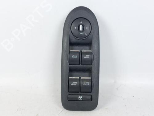 Used Left front window switch FORD KUGA I 2.0 TDCi 4x4 (163 hp) 22754210