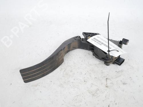 Used Pedal Pedal RENAULT CLIO IV (BH_) 1.5 dCi 75 (75 hp) 15158764 15158764