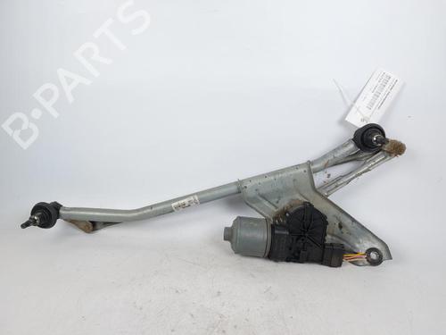 Used Front wiper motor DACIA DUSTER (HS_) 1.5 dCi 4x4 (HSMC, HSMD) (110 hp) 15174007