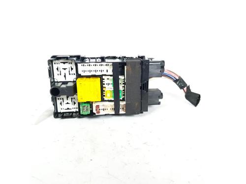 Used Fuse box Fuse box PEUGEOT 308 II (LB_, LP_, LW_, LH_, L3_) 1.6 BlueHDi 120 (120 hp) 15152406 15152406