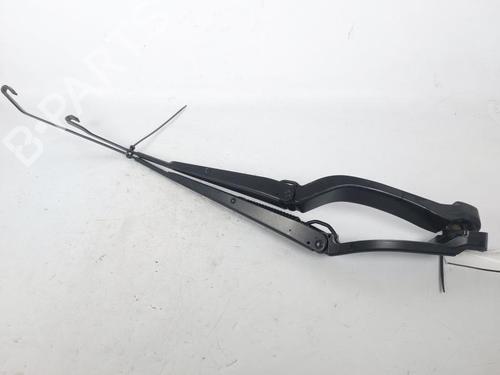 Used Front windshield wiper arm Front windshield wiper arm 20979686 20979686