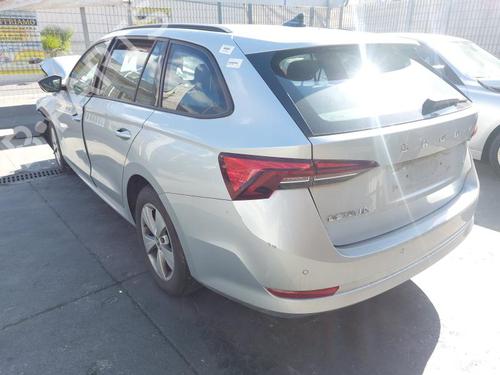 Left sun visor SKODA OCTAVIA IV Combi (NX5, PV5) 2.0 TDi | BP28487692I1