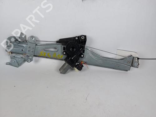 Vindusheismekanisme venstre foran SUZUKI SX4 S-Cross (JY) 1.6 DDiS (AKK 416D) (120 hp) 15155908