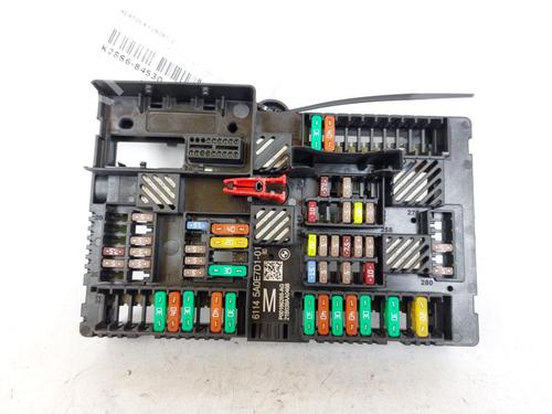 Used Fuse box Fuse box 15177181 15177181