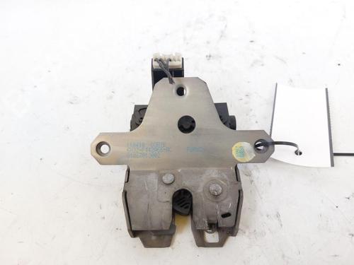 Tailgate lock LAND ROVER RANGE ROVER SPORT I (L320) 3.0 D 4x4 | BP17805219C101 