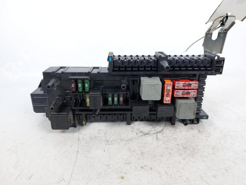 Used Fuse box Fuse box MERCEDES-BENZ C-CLASS (W204) C 220 CDI (204.008) (170 hp) 15164962 15164962