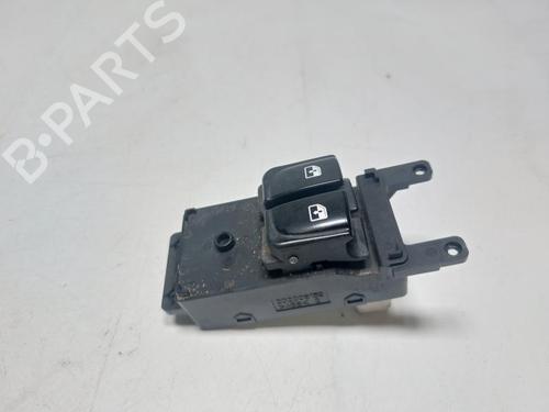 Used Left front window switch HYUNDAI i20 I (PB, PBT) 1.2 (78 hp) 30613194