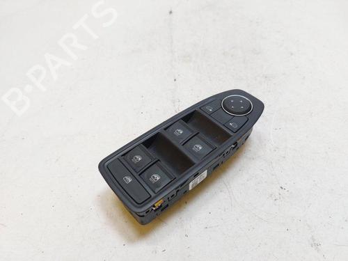 Used Left front window switch Left front window switch RENAULT CLIO V (B7_) 1.0 SCe 65 (B7MG) (67 hp) 33752211 33752211