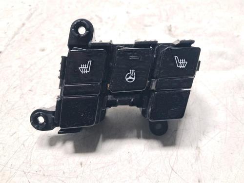 Used Climate control Climate control 33194414 33194414