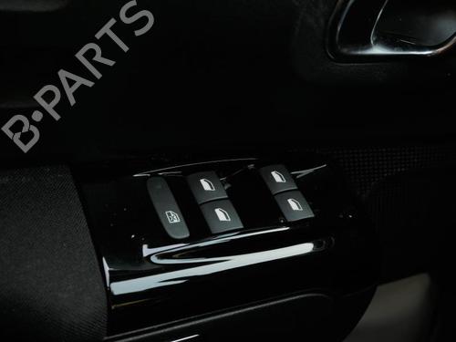 Fuse box CITROËN C3 III (SX) 1.2 PureTech 82 | BP15139673E1