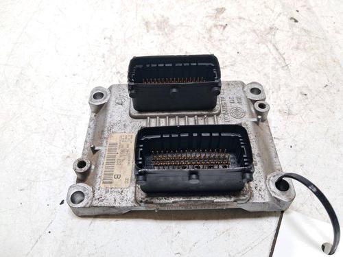Used Engine control unit (ECU) Engine control unit (ECU) FIAT STILO (192_) 1.4 16V (192AXH1B, 192BXH1B) (95 hp) 33752480 33752480