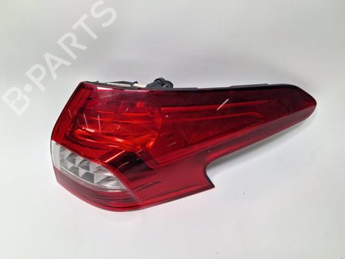 Used Right taillight Right taillight CITROËN C5 III Break (RW_) 2.0 HDi 140 (140 hp) 40215677 40215677