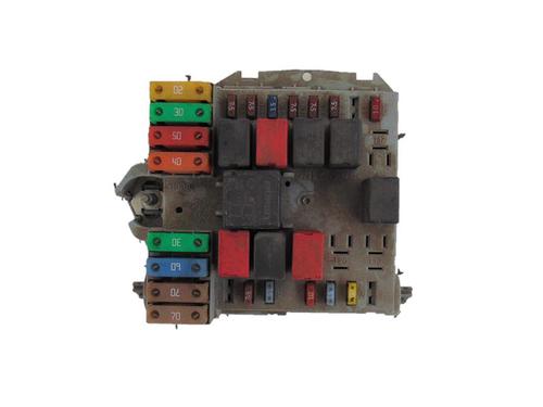 Used Fuse box Fuse box LANCIA YPSILON (843_) 1.3 D Multijet (843.AXE11, 843.AXE1A) (90 hp) 15140629 15140629