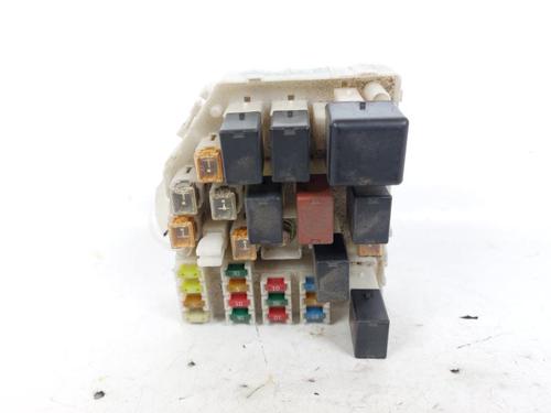 Used Fuse box Fuse box TOYOTA RAV 4 II (_A2_) 2.0 D 4WD (CLA20_, CLA21_, CLA20R, CLA21R) (116 hp) 18233608 18233608