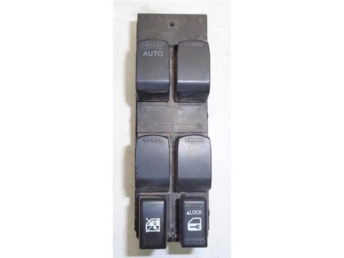Used Left front window switch SUZUKI SX4 (EY, GY) 2.0 DDiS 4x4 (RW420D) (135 hp) 15139401