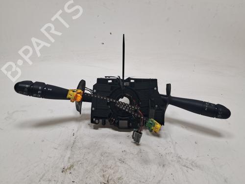 Used Steering column stalk Steering column stalk RENAULT CLIO II (BB_, CB_) 1.2 (BB0A, BB0F, BB10, BB1K, BB28, BB2D, BB2H, CB0A,... (58 hp) 39067668 39067668