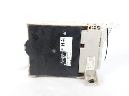 Used Fuse box TOYOTA YARIS (_P13_) 1.5 Hybrid (NHP130_, NHP130) (101 hp) 15264714