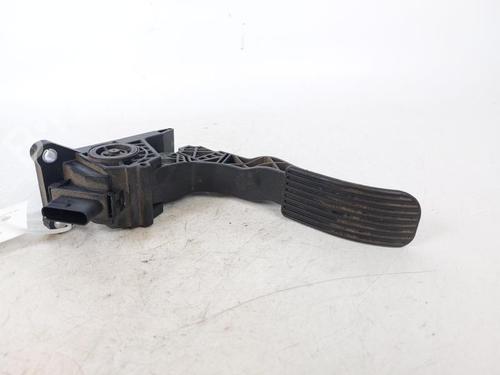Pedal MERCEDES-BENZ SPRINTER 5-t Van (B907) 511 CDI (907.653, 907.655, 907.657) 9073010100 9073010100