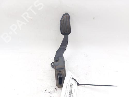 Pedal TOYOTA YARIS (_P13_) 1.5 Hybrid (NHP130_, NHP130) (101 hp) 27443023