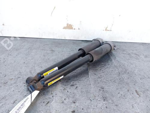 Used Right rear shock absorber MERCEDES-BENZ C-CLASS Convertible (A205) C 250 d (205.408) (204 hp) 17206542