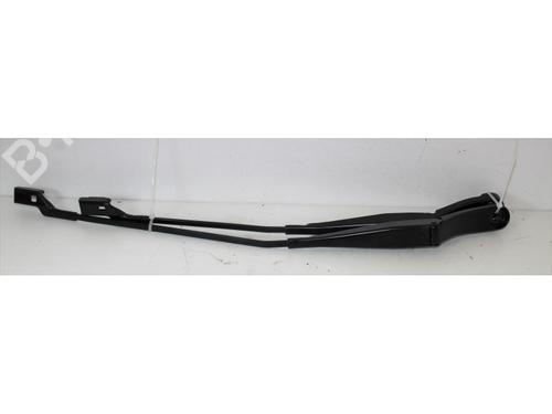 Used Front windshield wiper arm Front windshield wiper arm VAUXHALL INSIGNIA Mk I (A) Saloon (G09) 2.0 CDTI (69) (110 hp) 15146031 15146031