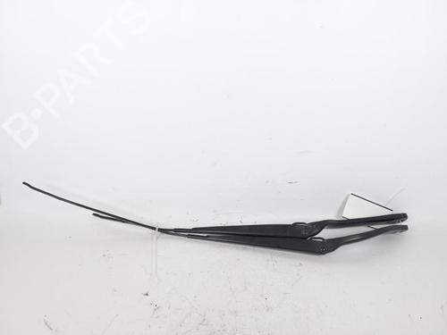 Used Front windshield wiper arm SMART FORTWO Coupe (453) electric drive / EQ (453.391) (56 hp) 19143008