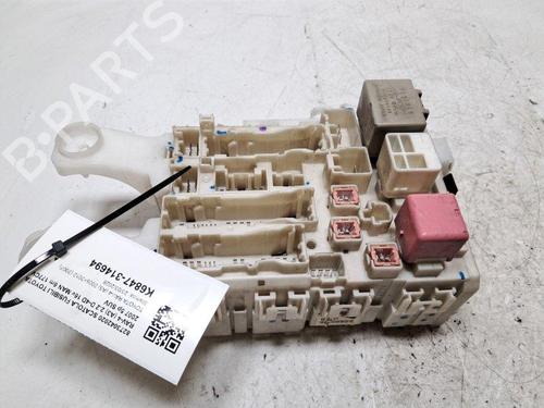Used Fuse box Fuse box TOYOTA RAV 4 III (_A3_) 2.2 D 4WD (ALA30_, ALA30R) (177 hp) 33422240 33422240