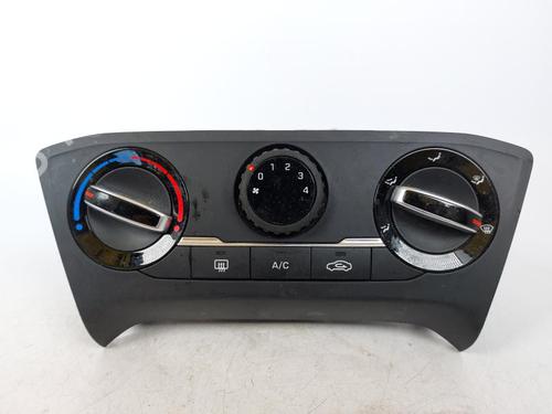 Used Climate control HYUNDAI i20 II (GB, IB) 1.2 (75 hp) 15170084