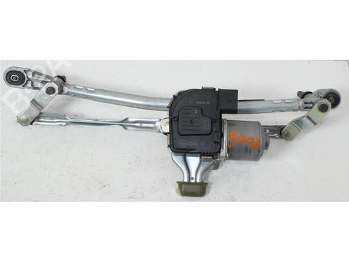 Used Front wiper motor PEUGEOT 3008 II SUV (MC_, MR_, MJ_, M4_) 1.2 THP/ PureTech 130 (MRHNSM, MRHNSU, MRHNSJ, MRHNYW,... (131 hp) 15142587
