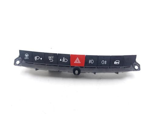 climate-control-fiat-500l-351_-352_-2012-24540369 main image