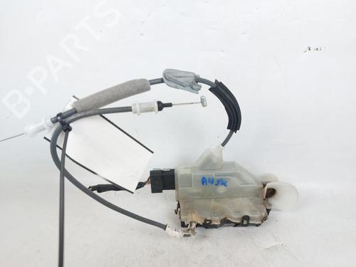 Venstre fortil lås OPEL CORSA F (P2JO) 1.2 (68) (75 hp) 18048863
