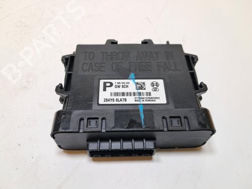 engine-control-unit-ecu-renault-clio-v-b7_-2019-36429962 main image