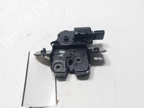 Used Tailgate lock NISSAN JUKE (F16_) 1.6 Hybrid (143 hp) 30802659