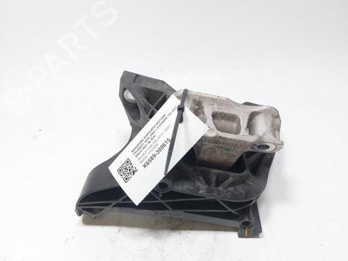 Used Engine mount Engine mount PEUGEOT 3008 II SUV (MC_, MR_, MJ_, M4_) Hybrid4 (M45GBU) (299 hp) 33196020 33196020