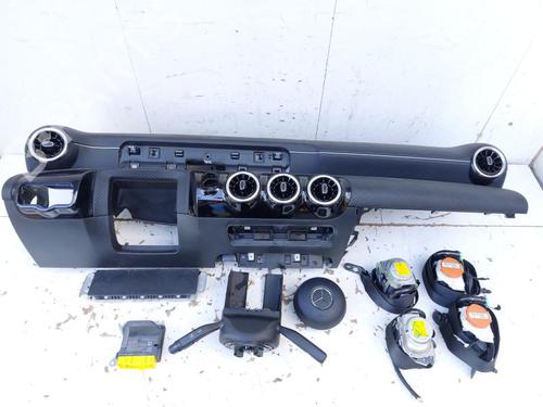 Used Airbag Kit MERCEDES-BENZ CLA Shooting Brake (X118) CLA 200 d (118.612) (150 hp) 19674873