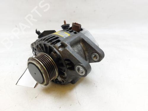 Used Alternator TOYOTA YARIS (_P1_) 1.4 D-4D (NLP10_, NLP10R) (75 hp) 27538118