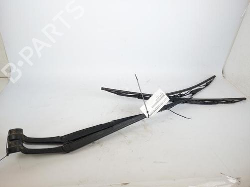 Used Front windshield wiper arm HYUNDAI i20 II (GB, IB) 1.2 LPG (75 hp) 15157345