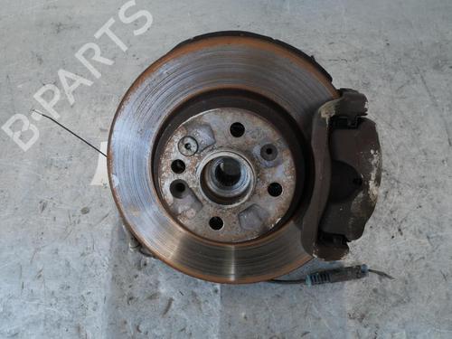 Used Right front steering knuckle Right front steering knuckle MINI MINI (R56) Cooper (120 hp) 15159580 15159580
