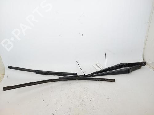 Used Front windshield wiper arm SKODA OCTAVIA III (5E3, NL3, NR3) 1.6 TDI (115 hp) 15158578