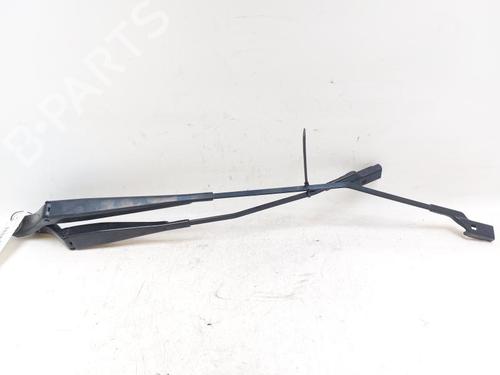 Used Front windshield wiper arm PEUGEOT 208 I (CA_, CC_) 1.5 BlueHDI 100 (102 hp) 26672092