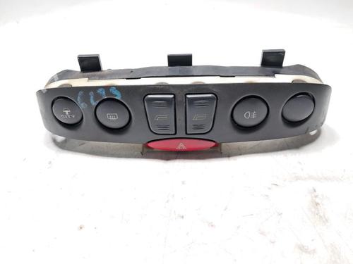 Pulsantiera anteriore sinistra FIAT PUNTO (188_) 1.2 60 (188.030, .050, .130, .150, .230, .250) (60 hp) 31272868