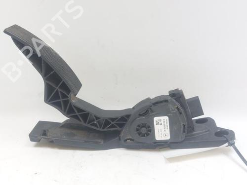 pedal-mercedes-benz-gle-coupe-c292-2015-2016-2017-2018-2019-29474544 main image