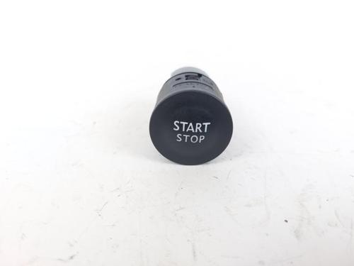 Used Electronic module RENAULT CLIO IV (BH_) 1.6 RS Trophy (BHJ4, BHJ6) (220 hp) 15157531
