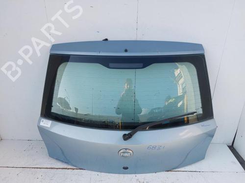 Heckklappe für FIAT PUNTO (188_) 1.2 60 (188.030, .050, .130, .150, .230, .250) (60 hp) 33198127