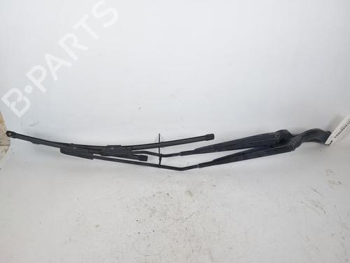 Used Front windshield wiper arm SMART FORFOUR Hatchback (453) electric drive / EQ (453.091) (56 hp) 20671123