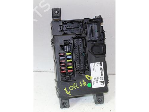 Used Fuse box OPEL CORSA D (S07) 1.0 (L08, L68) (60 hp) 15143384
