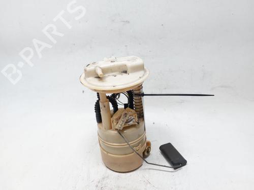 Used Fuel pump NISSAN MICRA III (K12) 1.2 16V (80 hp) 33195474